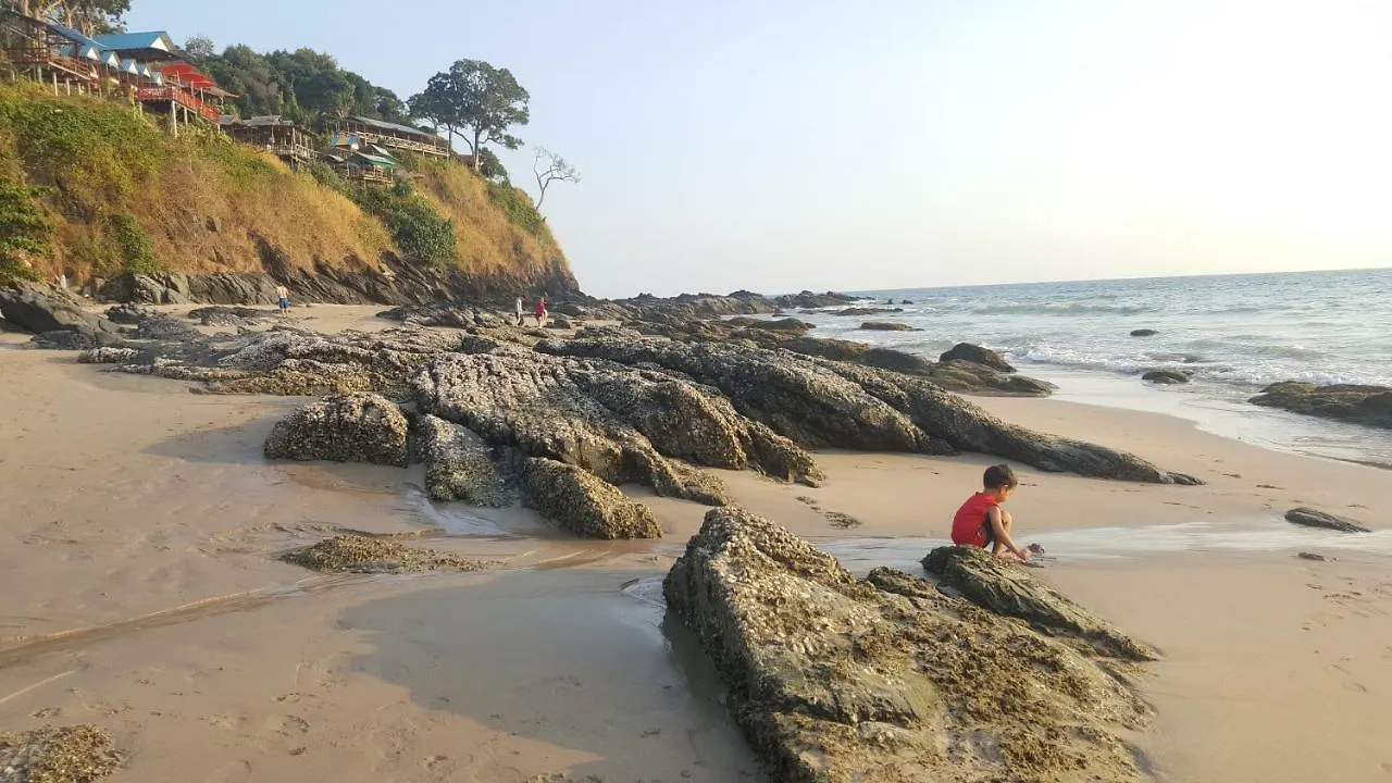 Home No.9 Ko Lanta 0*,  Thailand