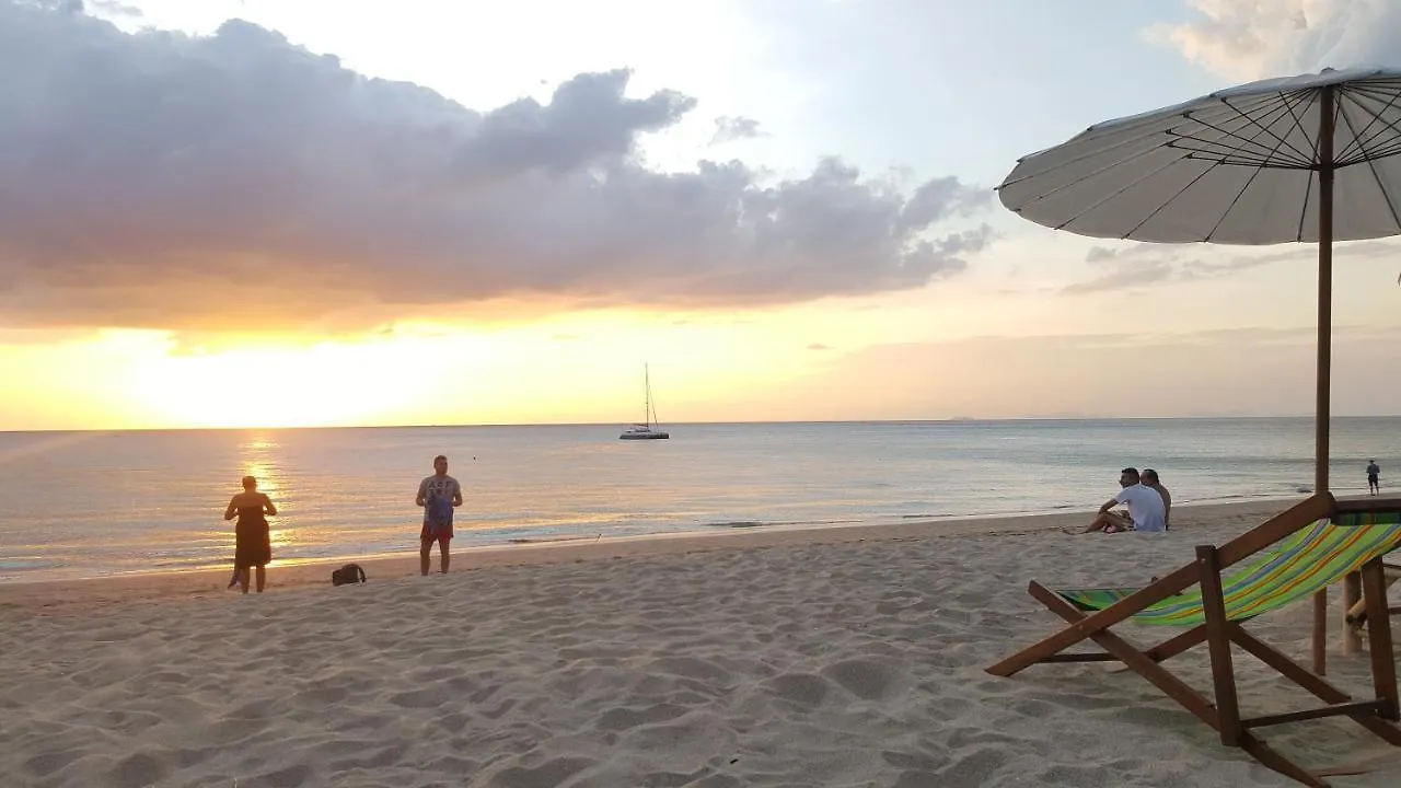 Home No.9 Ko Lanta Πανσιόν