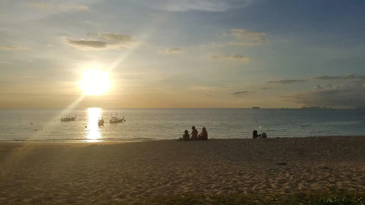 Home No.9 Ko Lanta Πανσιόν