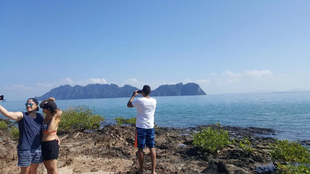 Πανσιόν Home No.9 Ko Lanta